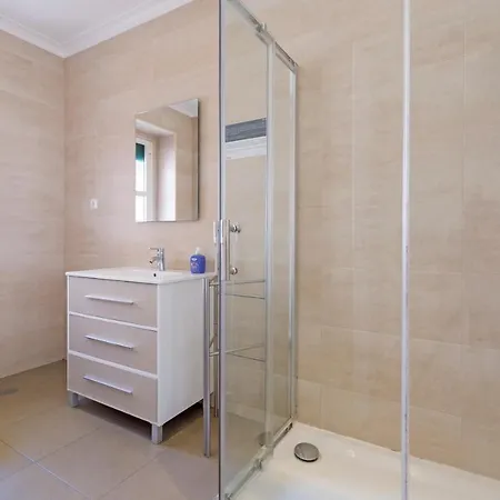 Houze_city Center, Near Zoo 4 Flat Apartman *